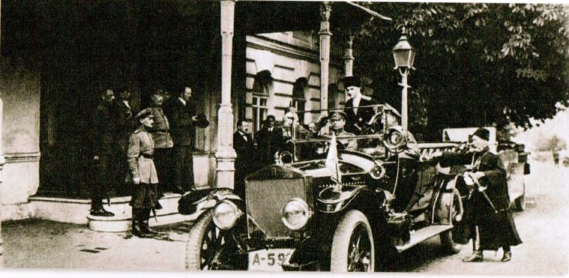 Hetman of Ukraine P.P. Skoropadsky stands in the car. Kiev. 1918