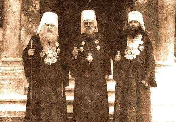 Metropolitans and Antonii and Dionisy (right) at the intronization of the Romanian patriarch Miron in 1925, Bucarest