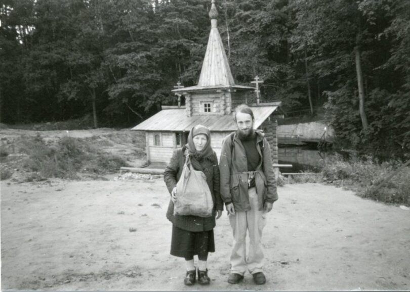 Rasaphor Nun Lea in Diveevo at holy spring with Andrei Psarev. Summer 1996