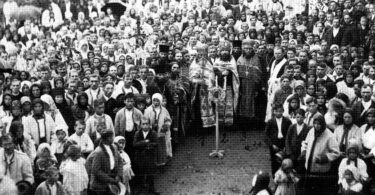 Архимандрит Виталий с духовенством и богомольцами на Подкарпатской Руси, 1930-е гг.
